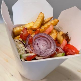 Kubek kebab z surówkami