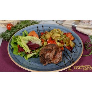 Biftek sa grilovanim povrćem