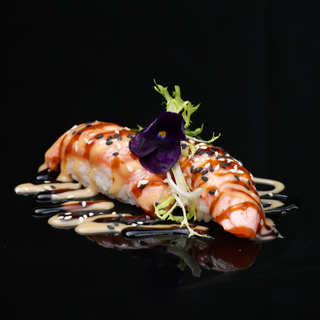 77.Nigiri De Salmón Flameado (2 Uds.)