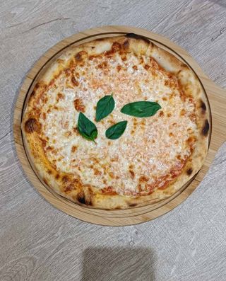 Margherita pizza 24cm