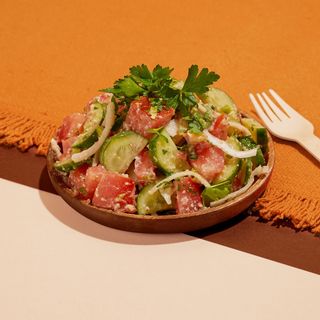 კლასიკური სალათი ნიგვზით