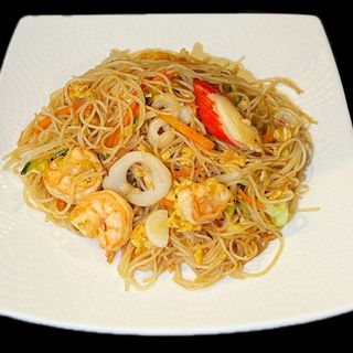 059. Spaghetti di riso con frutti di mare