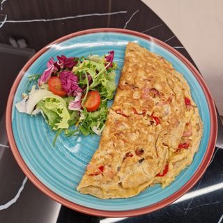 Omleta cu bacon si legume