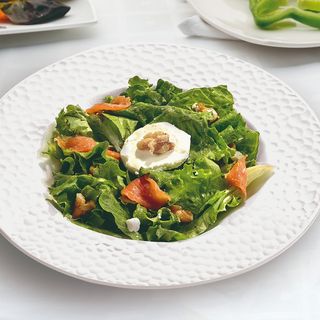 Ensalada De Salmón Y Nuez (250 g.)