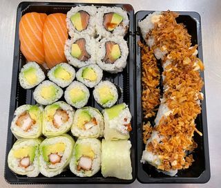 507-Combo XL(28 piezas+4 gyoza de pollo regalo)