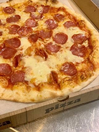 Pizza salame