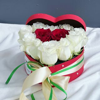 Cutie trandafiri naturali 