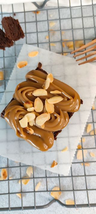 Brownie com Doce de "leite" de Caju