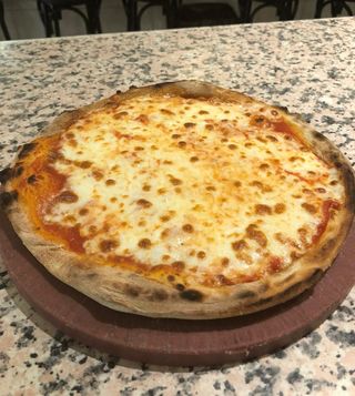 Pizza margarita 1