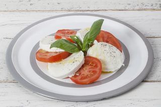 Caprese con mozzarella di bufala