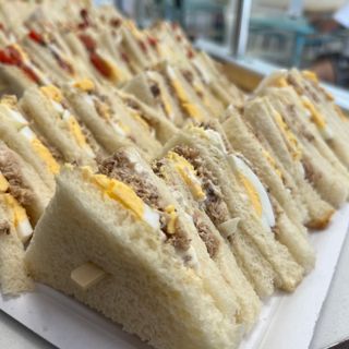 Sándwich Atún, Millo