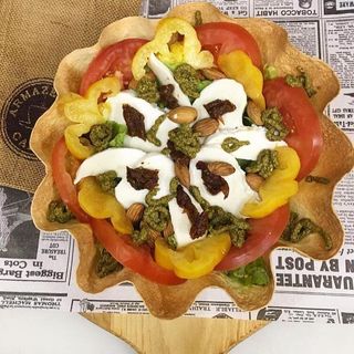 Salada de amêndoas e mozarela