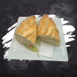 Bocadillo Caliente Vegetal Con Pollo