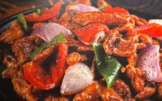 85. Pollo Con Salsa Picante Especial