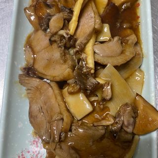 66 Anatra con funghi e bambu