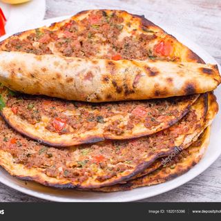 Lahmacun de ternera 