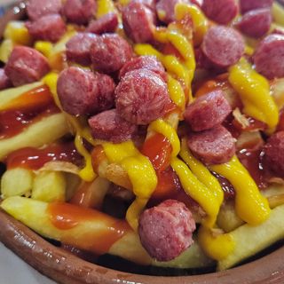 Salchilocas (1/2 porción)