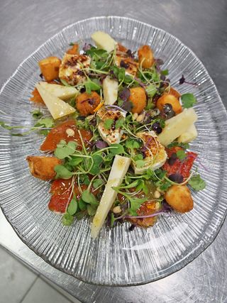 Ensalada de quesos (ración)