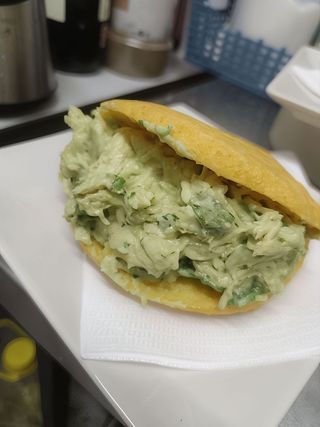Arepa Reina Pepiada