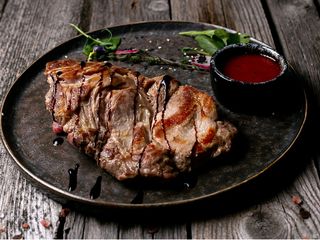 Свинний стейк (100g)