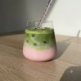 Matcha Latte De Fresa