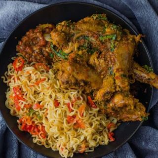 Noodles and peppered chicken