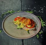 Croissant con cotto, formaggio e uovo