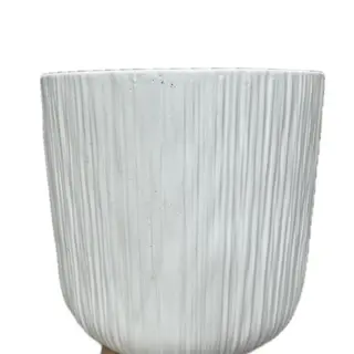 Vaso médio branco com nervuras 