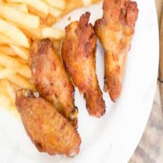 Alitas de Pollo con Patatas ó Arroz (8 uds.)