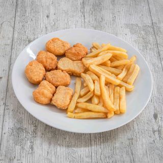 Menu Nuggest 8 unidades patatas y bebida