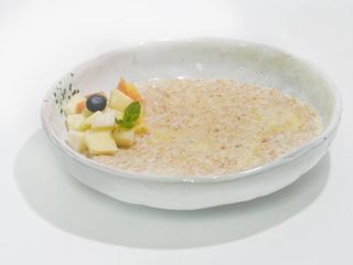 Каша вівсяна на молоці з фруктами (280г)