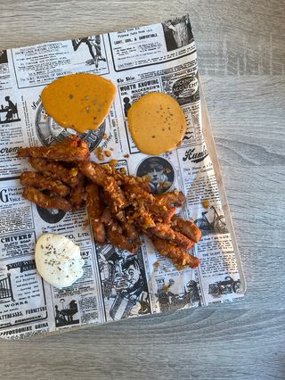 Tapa de fingers de lomo rebozados en cornflakes