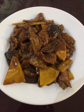 Ternera Con Salsa De Ostras