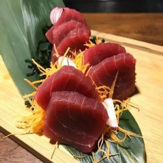 Sashimi con atún(7pz)
