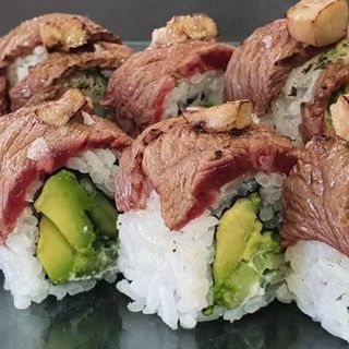 Uramaki de Solomillo de Ternera y Foie