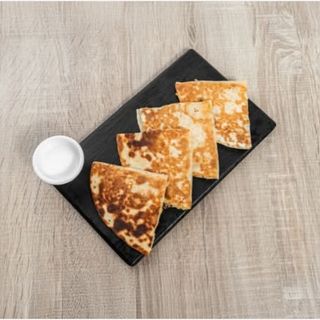 Quesadilla Cuatro Quesos