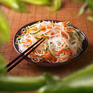 3. Салата от бобено фиде (300г)