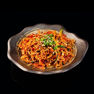 Yakisoba con picante