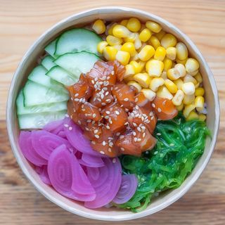 Poke Salmón Lovers (Mediano)