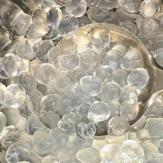 una porzione di tapioca trasparente