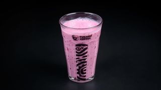 Smoothie cu banane și fructe de pădure