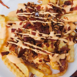 Картопля фрі з беконом