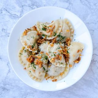 Pierogi ze szpinakiem i serem (porcja XL) gotowane