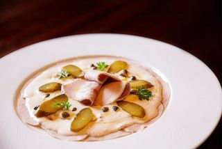 Vitello Tonnato (ternera blanca con salsa de atún)