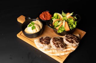 Сочни свински кюфтенца от свинско месо (450г)