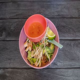 Fideo Frito De Pollo