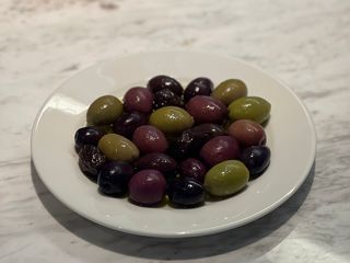 МІКС СОЛОНИХ ГРЕЦЬКИХ ОЛИВОК (200г)