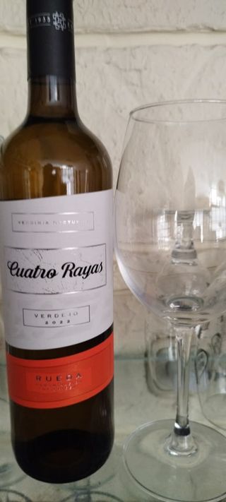Vino Cuatro Rayas verdejo botella (75 ml.)