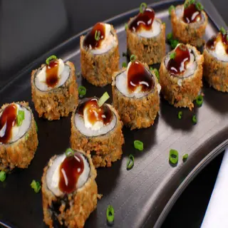 Hot salmon philadelphiya 10 pieces