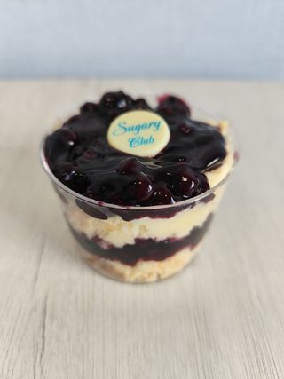 Copa de Tarta de Queso con Mermelada de Arándanos